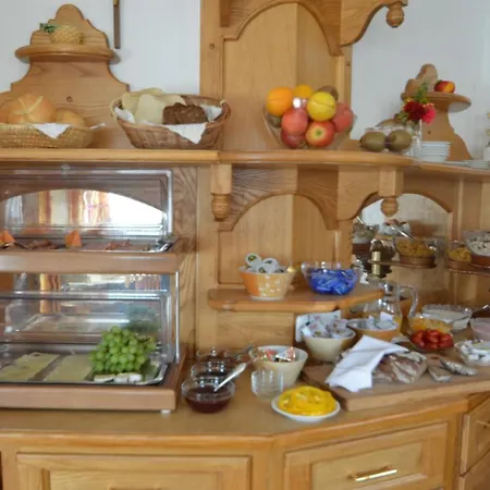 Montana 3* جيرلوس