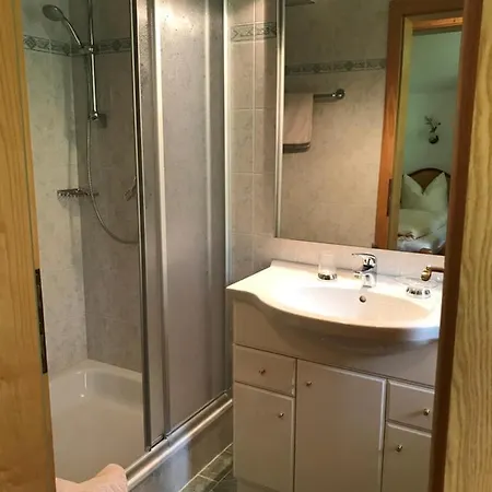 بيت ضيافة Montana جيرلوس